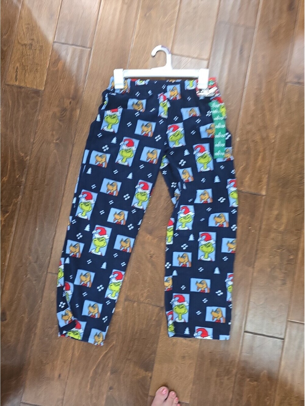 10/12 brand new christmas pajamas from target item 95G3